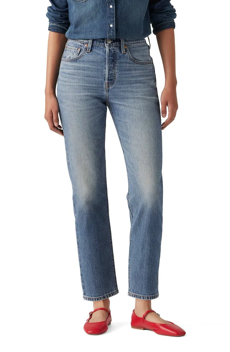 Top Spring Fashion Trends for Moms in Los Angeles: What Stylish Moms Are Wearing Now 8 501 Original Crop Straight Leg Jeans