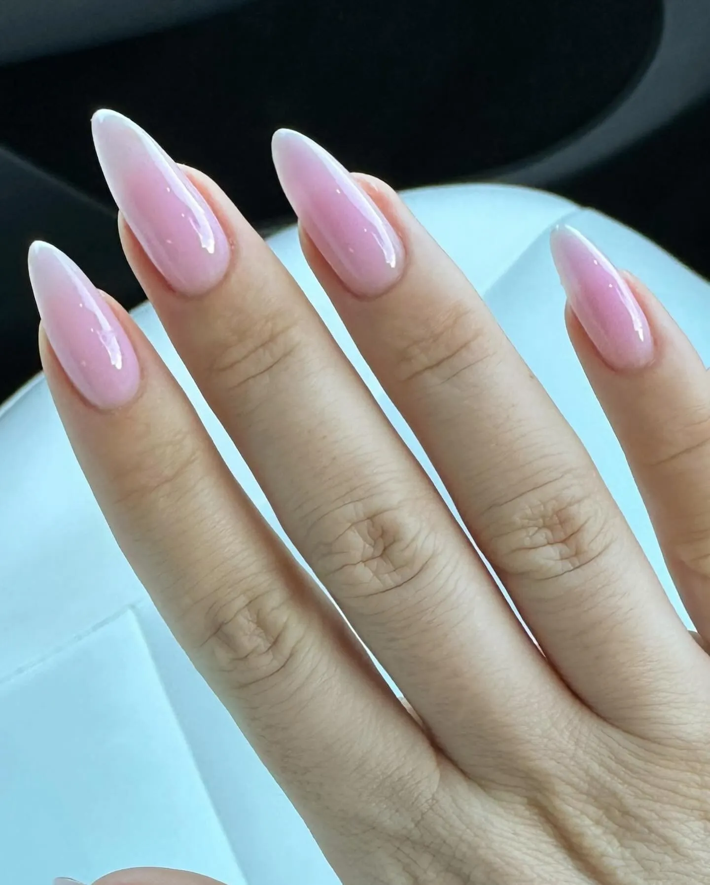 9 K-Pop-Inspired Summer Nail Trends for 2025 17 Gradient Wash
