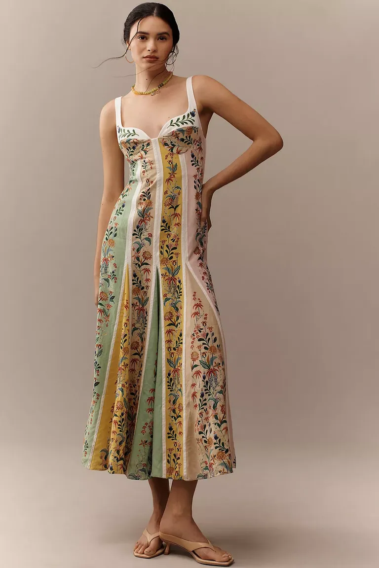 The Timeless Anti-Trend Summer Dress French & Italian Women Adore 5 Delicate Floral Stripes Linen Blend Maxi Dress