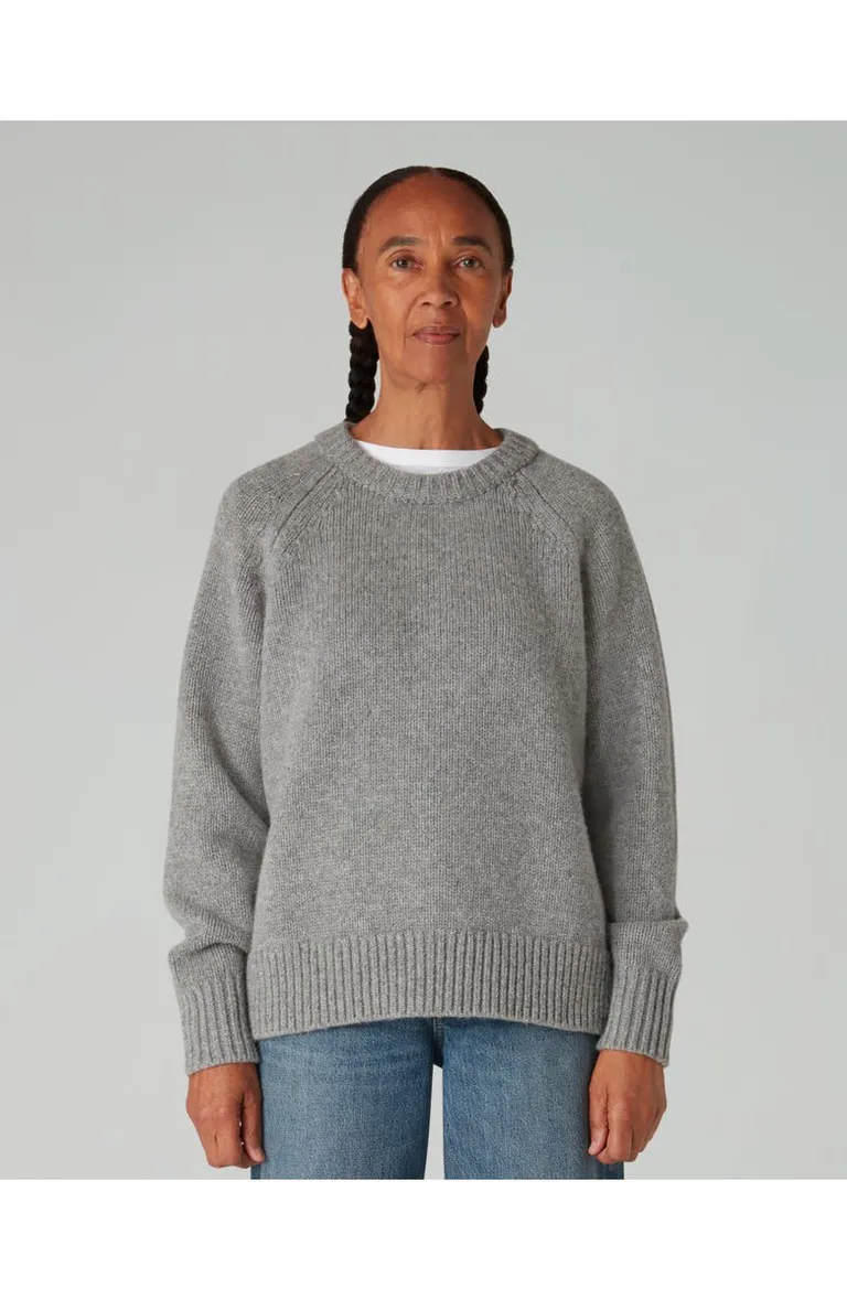 The Viral Airport Outfit Everyone's Wearing—Inspired by '90s Fashion Icons Style 7 The Winter Weekend Sweater