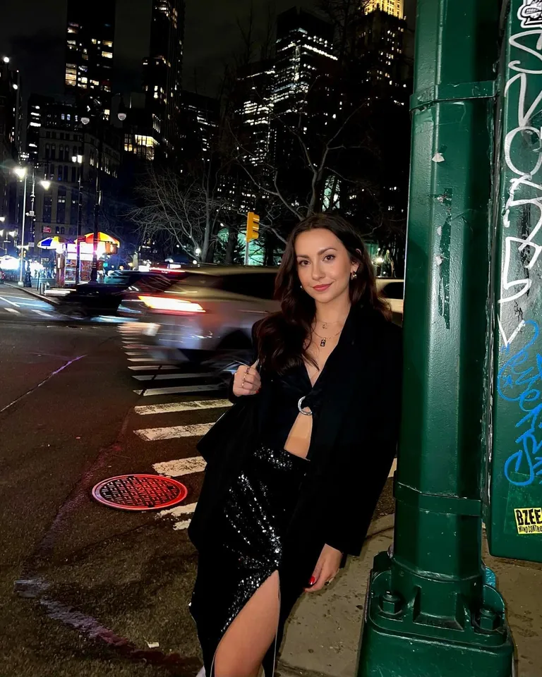 How to Style Sports-Inspired Fashion for Fall 2025 3 athletic-inspired style